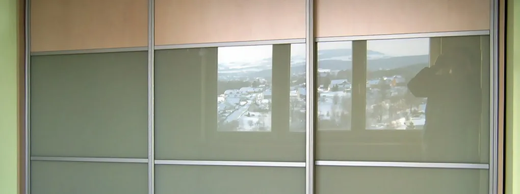 koupelnová skříňka z vodoodolné MDF s matnou bílou folií